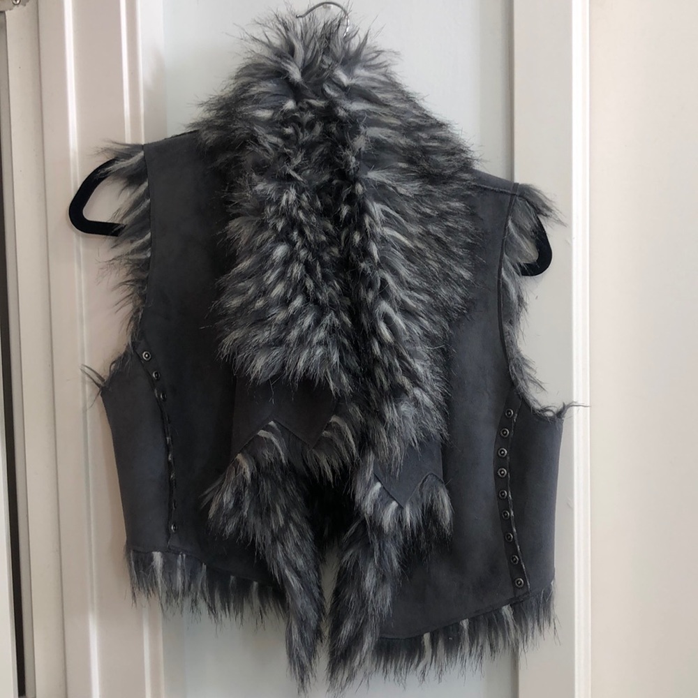 Apart Faux Fur grey vest 0 - Picture 3 of 5